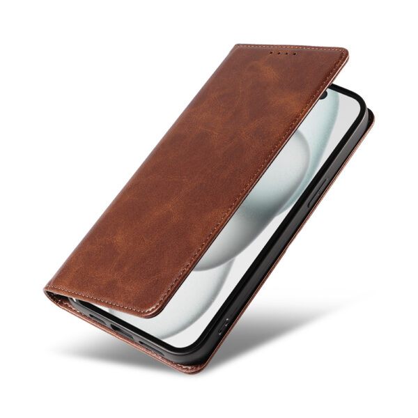 Iphone 15 Plus leren telefoonhoesje bookcase met pasjeshouder en magnetische sluiting (4) donkerbruin