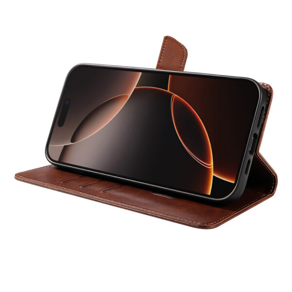 Iphone 16 Pro leren telefoonhoesje bookcase met pasjeshouder en magnetische lipje (3) donkerbruin
