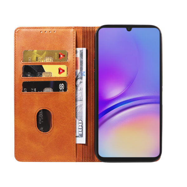 Samsung Galaxy A05 leren telefoonhoesje bookcase met pasjeshouder en magnetische sluiting (2) bruin