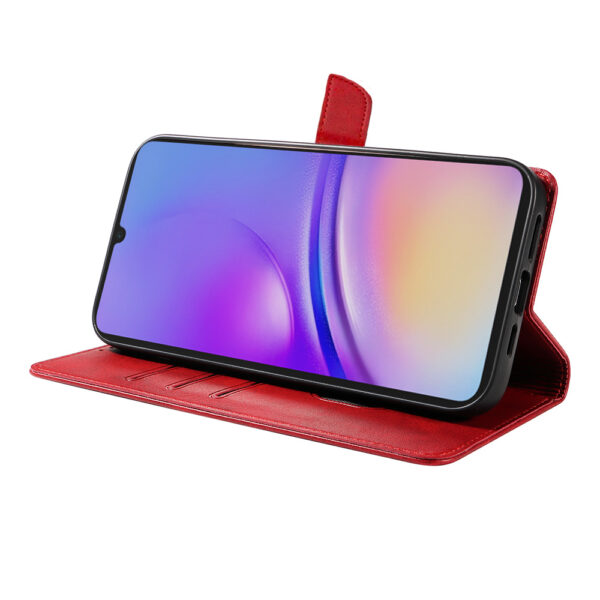 Samsung Galaxy A05 leren telefoonhoesje bookcase met pasjeshouder en magnetische sluiting (3) rood
