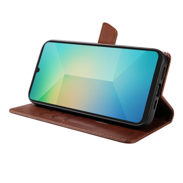 Samsung Galaxy A06 leren telefoonhoesje bookcase met pasjeshouder en magnetische lipje (3) donkerbruin