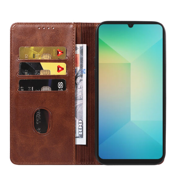 Samsung Galaxy A06 leren telefoonhoesje bookcase met pasjeshouder en magnetische sluiting (2) donkerbruinSamsung Galaxy A06 leren telefoonhoesje bookcase met pasjeshouder en magnetische sluiting (2) donkerbruin