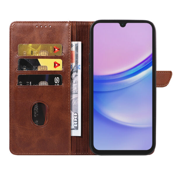 Samsung Galaxy A15 leren telefoonhoesje bookcase met pasjeshouder en magnetische lipje (2) donkerbruin