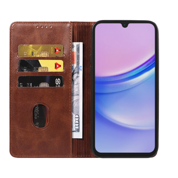 Samsung Galaxy A15 leren telefoonhoesje bookcase met pasjeshouder en magnetische sluiting (2) donkerbruin