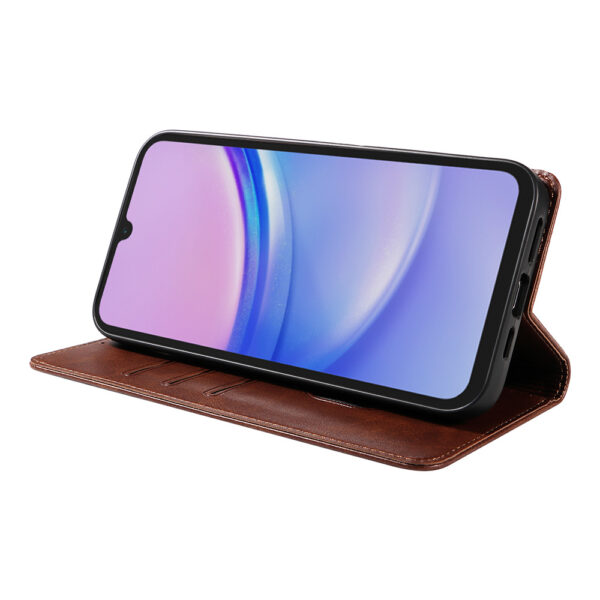 Samsung Galaxy A15 leren telefoonhoesje bookcase met pasjeshouder en magnetische sluiting (3) donkerbruin
