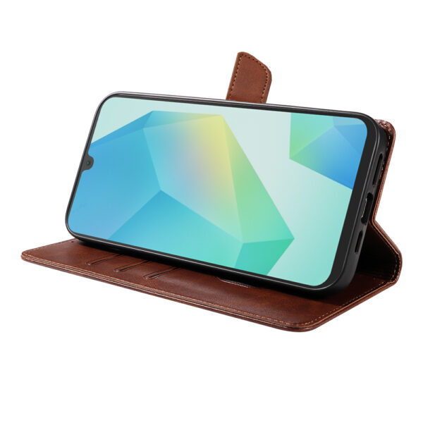 Samsung Galaxy A16 leren telefoonhoesje bookcase met pasjeshouder en magnetische lipje (3) donkerbruin