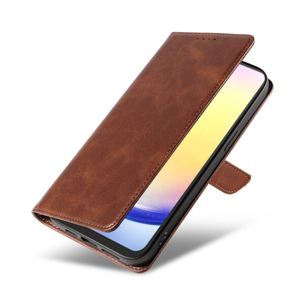 Samsung Galaxy A25 leren telefoonhoesje bookcase met pasjeshouder en magnetische lipje (4) donkerbruin