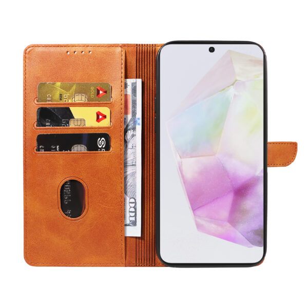 Samsung Galaxy A35 leren telefoonhoesje bookcase met pasjeshouder en magnetisch lipje (2) bruin