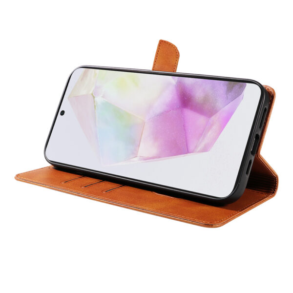 Samsung Galaxy A35 leren telefoonhoesje bookcase met pasjeshouder en magnetisch lipje (3) bruin