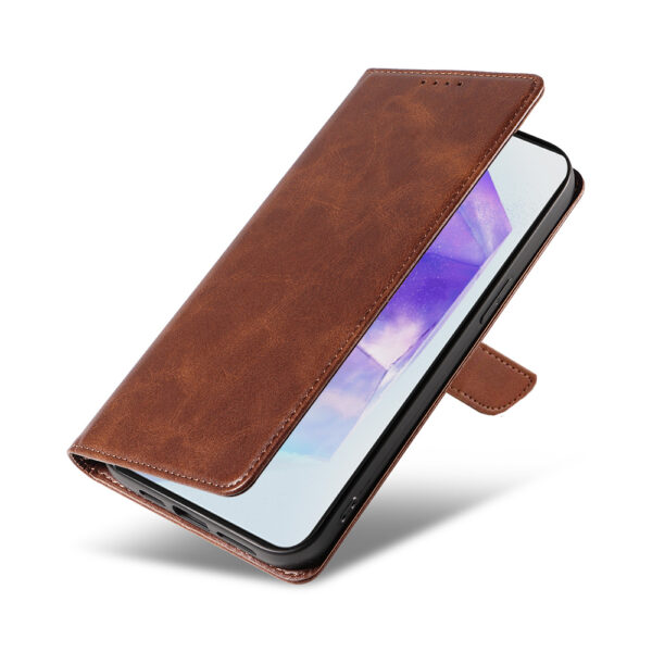 Samsung Galaxy A55 leren telefoonhoesje bookcase met pasjeshouder en magnetische lipje (4) donkerbruin