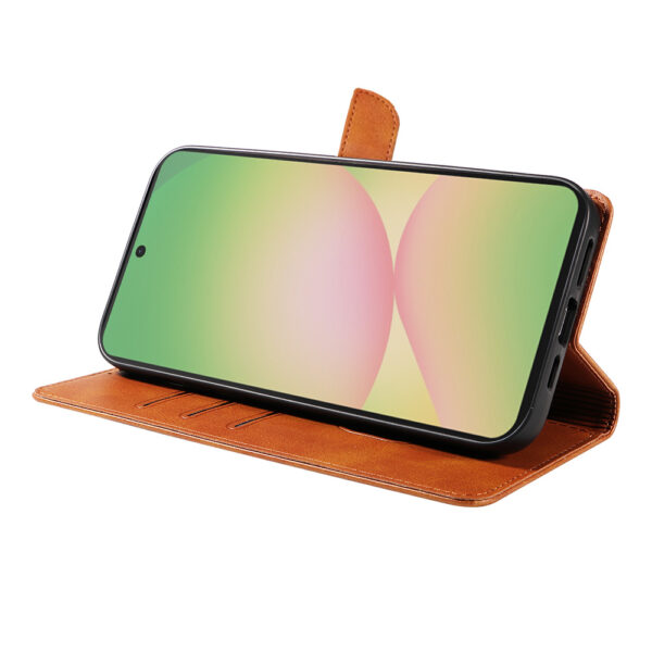 Samsung Galaxy A56 leren telefoonhoesje bookcase met pasjeshouder en magnetisch lipje (3) bruin