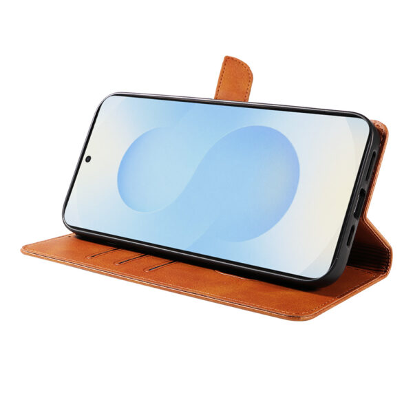 Samsung Galaxy S25 Plus leren telefoonhoesje bookcase met pasjeshouder en magnetisch lipje (3) bruin