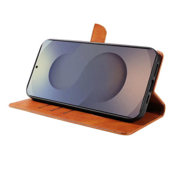 Samsung Galaxy S25 Ultra leren telefoonhoesje bookcase met pasjeshouder en magnetisch lipje (3) bruin