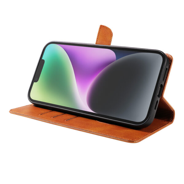 Iphone 14 Plus leren telefoonhoesje bookcase met pasjeshouder en magnetische lipje (3) bruin