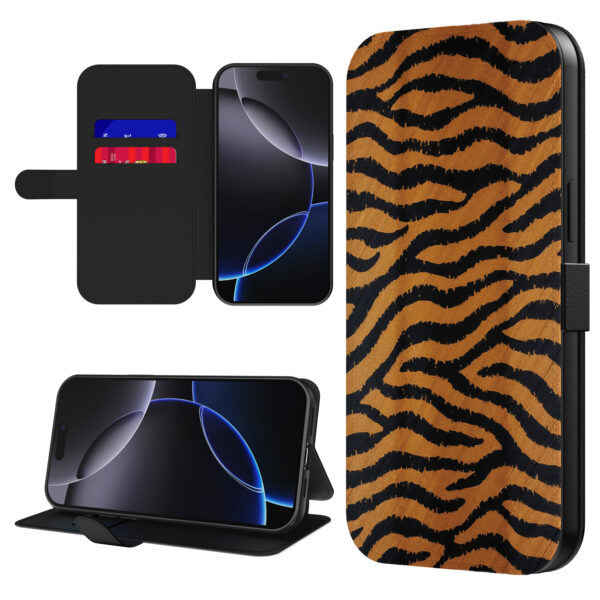 Leren bookcase hoesje iPhone 16 Pro met tijger opdruk en pasjeshouder (1)