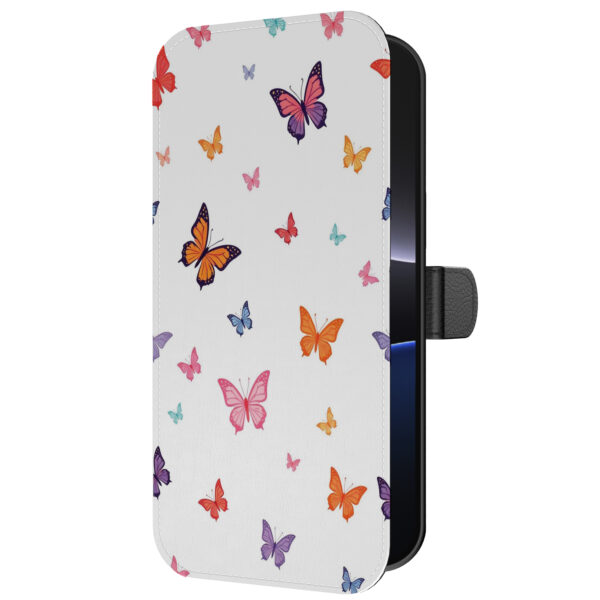 Leren bookcase hoesje iPhone 16 Pro met vlinder opdruk en pasjeshouder (5)