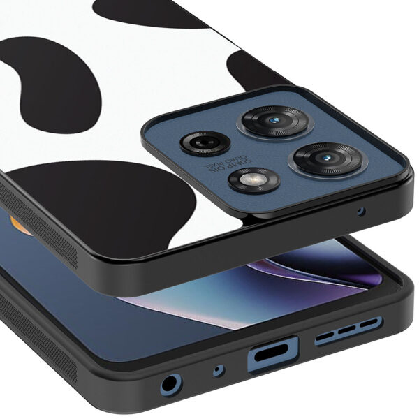 Motorola Moto G 2025 telefoonhoesje met koeienvlekken opdruk (4)