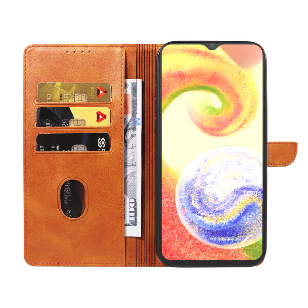 Samsung Galaxy A04 leren telefoonhoesje bookcase met pasjeshouder en magnetisch lipje (2) bruin