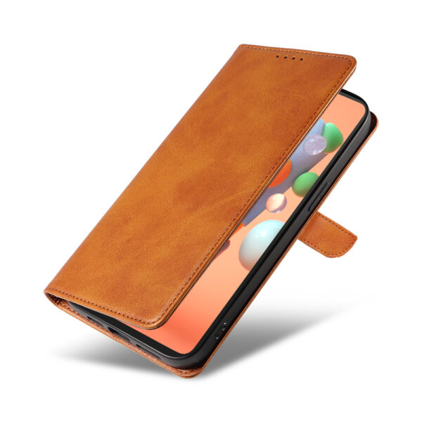 Samsung Galaxy A11 leren telefoonhoesje bookcase met pasjeshouder en magnetisch lipje (4) bruin