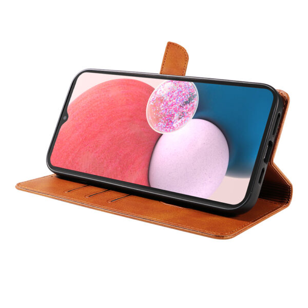 Samsung Galaxy A13 4G leren telefoonhoesje bookcase met pasjeshouder en magnetisch lipje (3) bruin