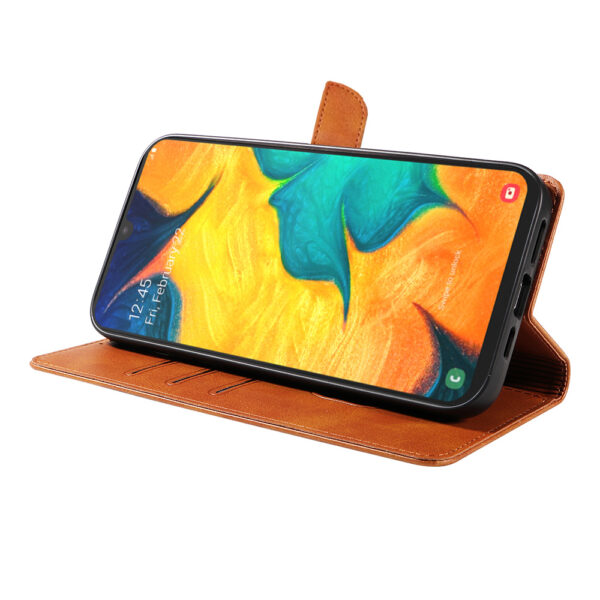 Samsung Galaxy A30 leren telefoonhoesje bookcase met pasjeshouder en magnetisch lipje (3) bruin