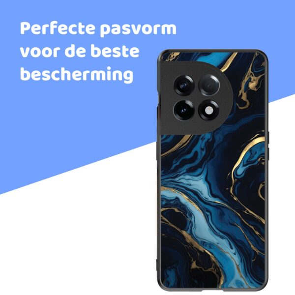blauw goud marmer opdruk_OnePlus 11R Telefoonhoesje (4)