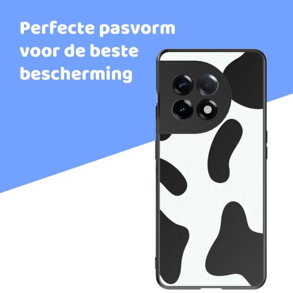 koeienvlekken opdruk_OnePlus 11R Telefoonhoesje (4)